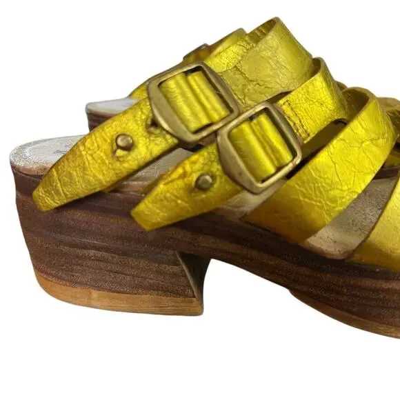 AS 98 Gold Leather Platform Block Chunky Heel Slides Slip On Sandals sz 40 9 9.5